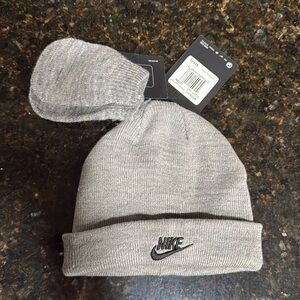 Nike Hat Mitten Set